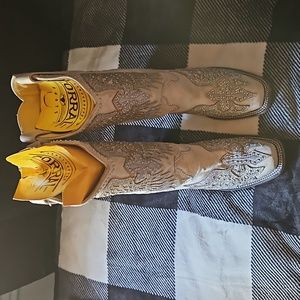 Corral boots
